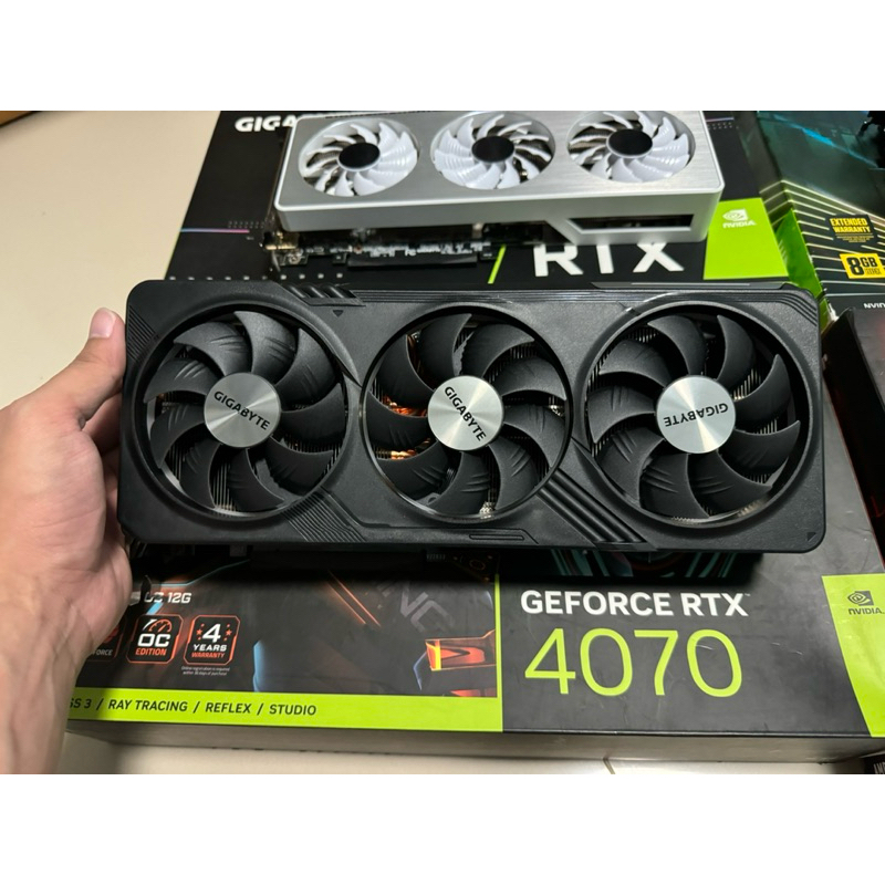 Gigabyte gaming oc RTX 4070 มือสอง