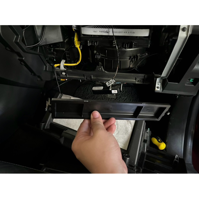 อะไหล่แท้ศูนย์ ฝาปิดกรองแอร์ COLORADO 12-19, D-MAX 12-19, MU-X 12-19 (EM-8-98233650-0)