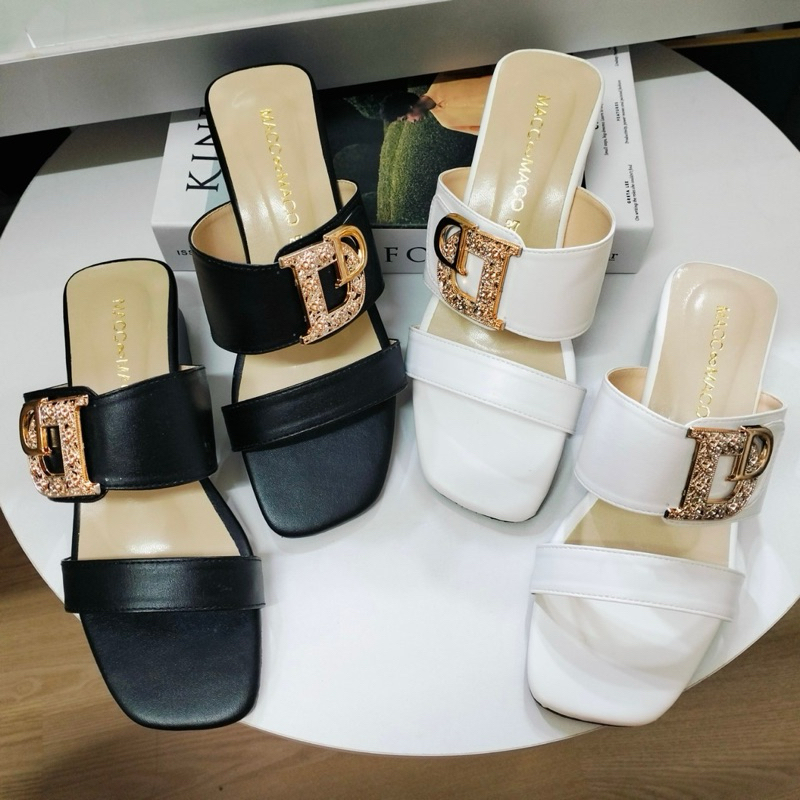 รองเท้าแฟชั่นส้นสูง 1.5 นิ้ว DD-589 หน้าสวมคาด มี 2 สี