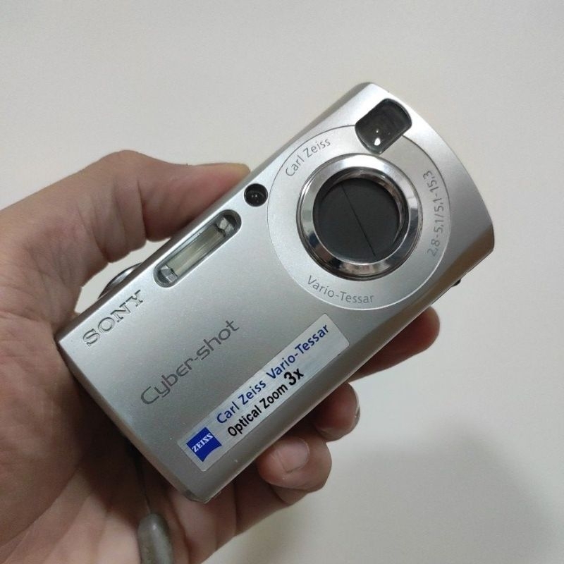 กล้องถ่ายรูปดิจิตอล Sony Cyber-Shot DSC-S40