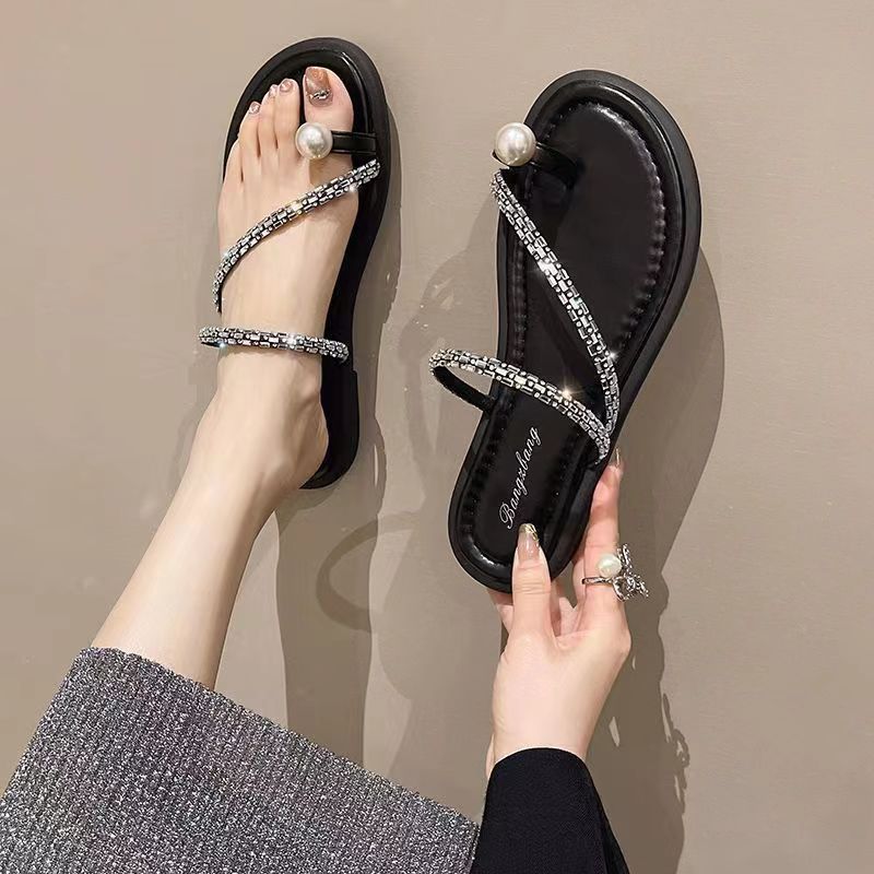 🔥 35-40 รองเท้าแตะส้นแบนสีขาวเวอร์ชั่นเกาหลีย้อนยุคเรียบง่ายลำลองสีทึบ rhinestone โบว์หนึ่งคำกับรองเท้าแตะโรมัน