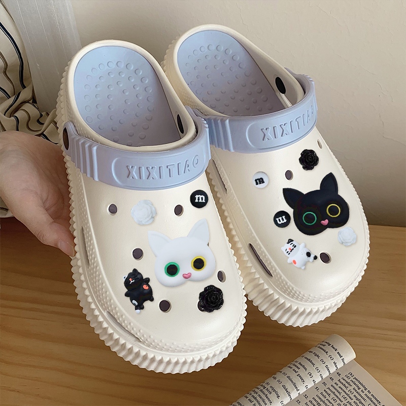 Luckkyshoes ส่งไวมากจ้า รองเท้าโตแฟชั่น รุ่นนี้ใครสายสีทูโทนห้ามพลาดเลย มีให้เลือก 4 สี ทำจากวัสดุคุณภาพดี พื้นนิ่มยางนุ
