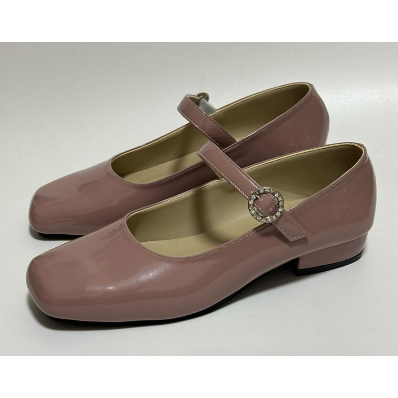 รุ่น Mary Jane ปลายตัด ส้น 1 นิ้ว หนังแก้ว สีนู๊ดโทนเข้ม ไซส์ 33-48