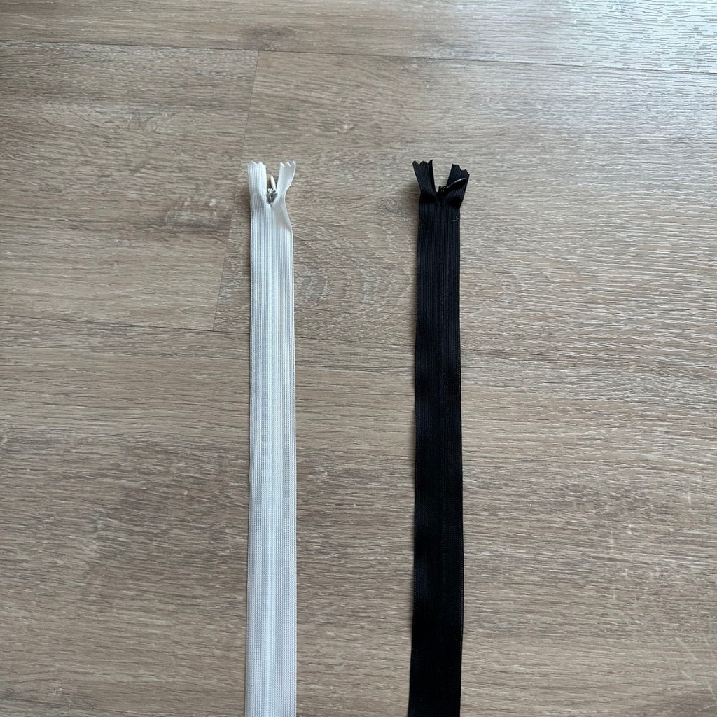 ซิปซ่อน24นิ้ว ขายส่ง100เส้นต่อ1ห่อ โรงงานขายเองค่ะ คุณภาพดี ซิปซ่อนเย็บเสื้อผ้า พร้อมส่ง - รูปที่ 2