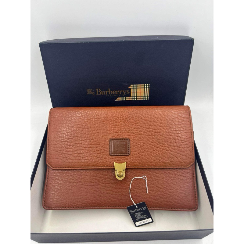 กระเป๋าสะพาย Burberry พร้อมกล่อง