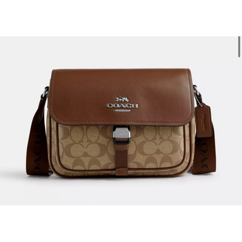 Coach Pace Messenger Bag In Signature Canvas CR131