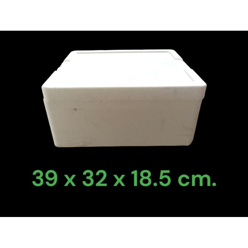กล่องโฟมมือสอง สภาพดีมาก(ใช้ครั้งเดียว)ขนาด 39 x 32 x 18.5 cm.