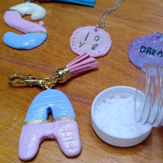 เม็ดพลาสติกปั้นได้ สีขาว/สีใส ดินปั้นโมเดล หรือขึ้นรูปได้ตามต้องการ Thermoplastic