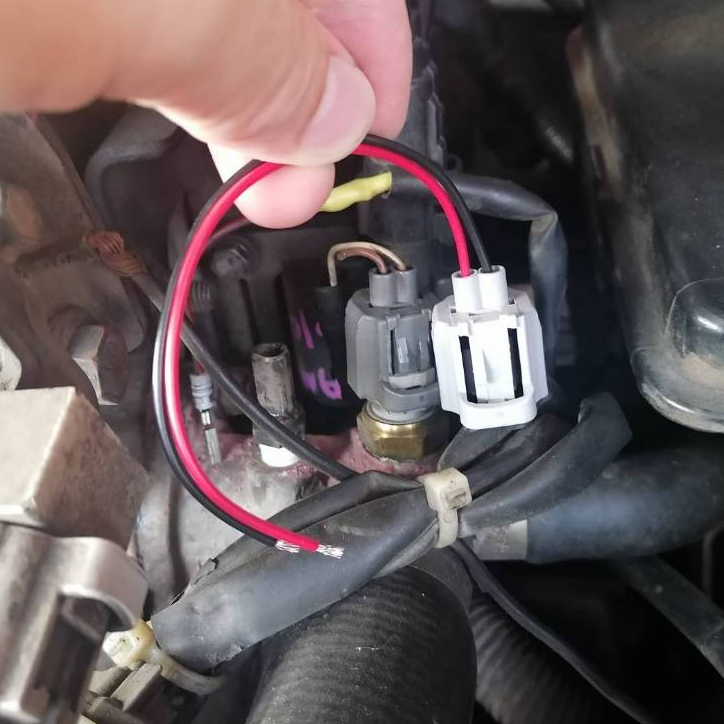 ปลั๊กเซ็นเซอร์อุณหภูมิความร้อนตัวใหญ่ Toyota 3S-FE.5S-FE .4A-FE เเละเครื่องอื่นๆของใหม่พร้อมสาย1ตัว