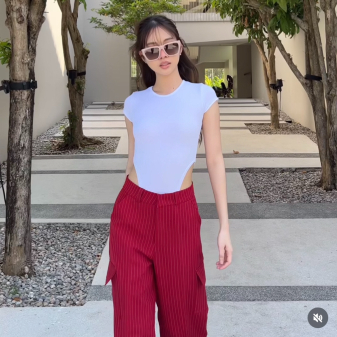 Atipashop - NATURE BODYSUIT บอดี้สูท ทรงแขนสั้นคอกลม เว้าเอวสูง