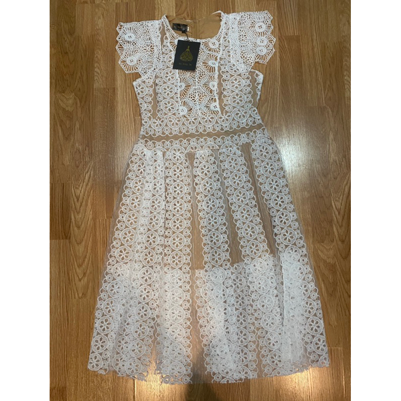 มือ 1 เดรสลูกไม้งานป้าย Bo rich ta size M อก 34 เอว 28 สะโพก 40 ความยาว 43