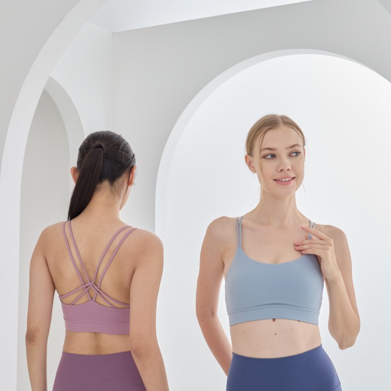 Nadine Bra สปอร์ตบรา หลังสาน ตัวสั้น กระชับ มีฟองน้ำ  มี 4 สี 4 ไซส์ / พร้อมส่งจากไทย**