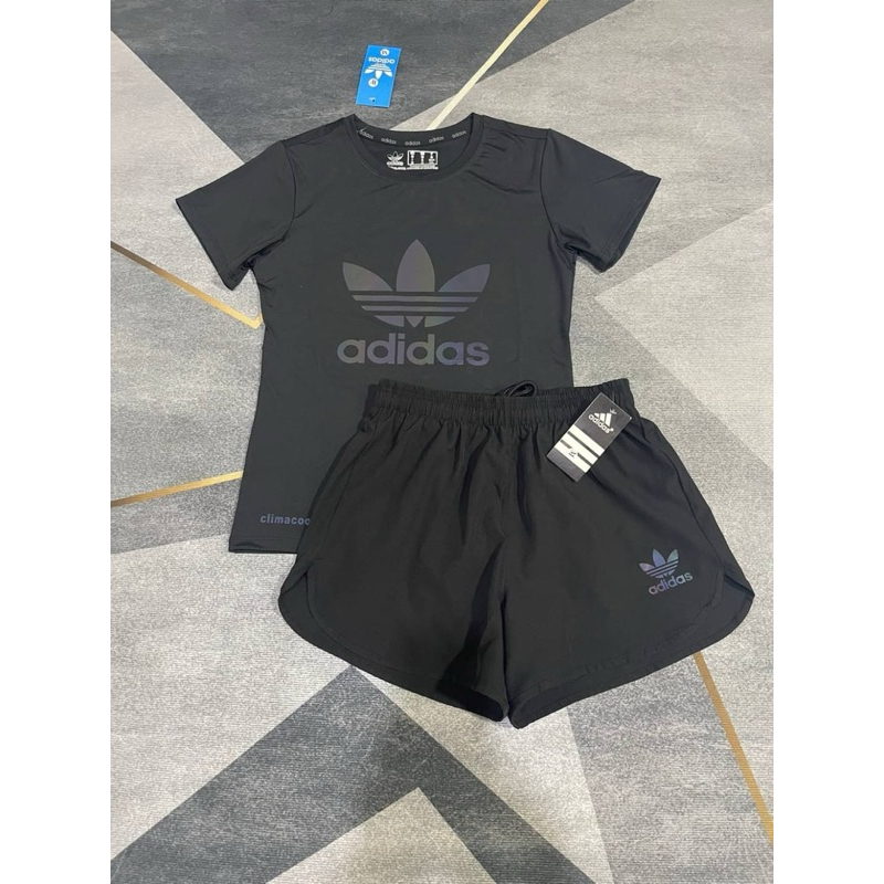 ชุดเสื้อคอกลมกางเกงวิ่งขาสั้นของผู้หญิง SS27