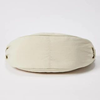 UNIQLO ของแท้ กระเป๋าสะพายไหล่ผ้าไนลอน กันละอองน้ำ / UNIQLO Round Mini Shoulder Bag