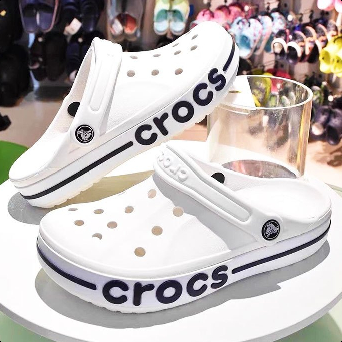 Crocs พกพาติดตัว รองเท้าแตะ  รองเท้า clog ถูกกว่าในห้าง ใส่สบายทั้งชายและหญิง วัสดุทำจากยางแท้