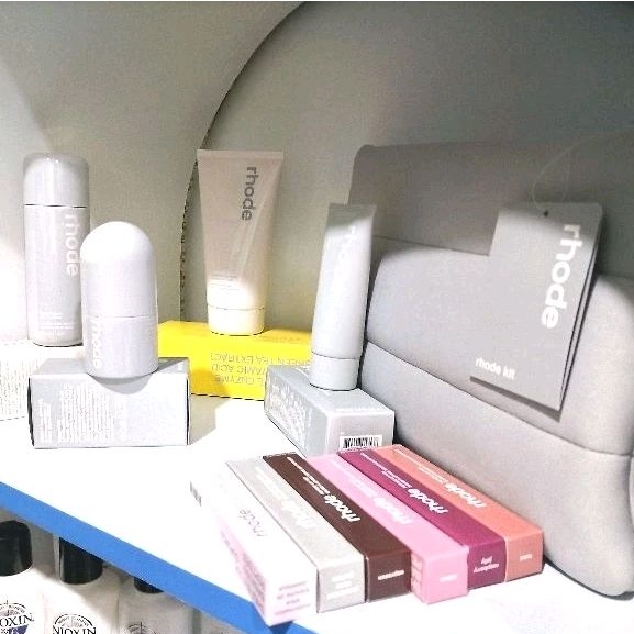 ลดสูงสุด1000​เก็บโค้ดหน้าร้านหรือทักแชท Rhode peptide Lip tint,Rhode peptide treatment lip,rhode glazing​ milk skincare
