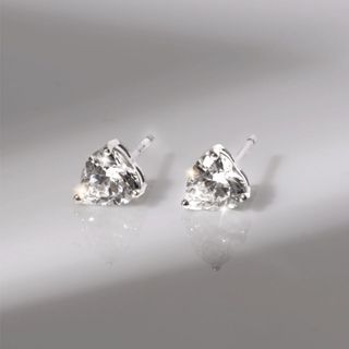 [ส่งด่วนฟรี]SWAN - Heart Earring Medium ต่างหูเงินแท้ ต่างหู…