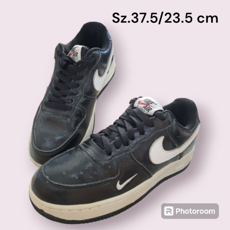 Nike Air Force 1 รองเท้าผ้าใบ มือสอง size :37.5/23.5 cm #39