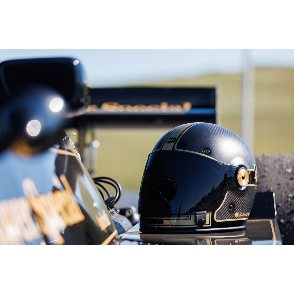 หมวกกันน็อคเต็มใบคลาสสิคคาร์บอน BULLITT CARBON RSD PLAYER MATTE GLOSS BLACK GOLD
