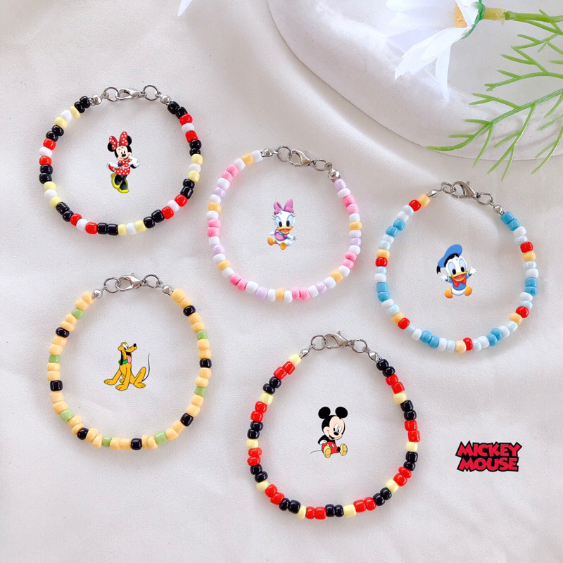 สร้อยข้อมือแก็งมิกกี้เม้าส์แลพเพื่อน น่ารักๆ 🌷🫧 พร้อมแพ็คเกจ จัดส่ง 2-3วัน