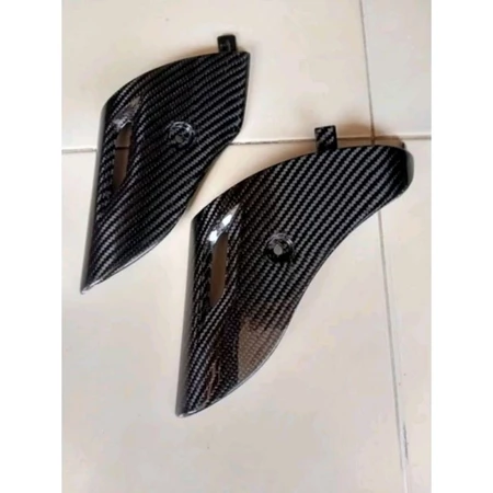 บังโช๊คเพียวคาร์บอน vespa spint/primavera 125,150