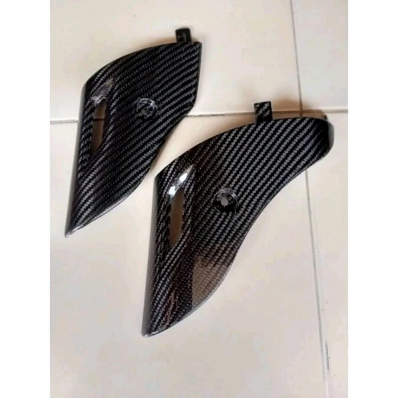 บังโช๊คเพียวคาร์บอน vespa spint/primavera 125,150