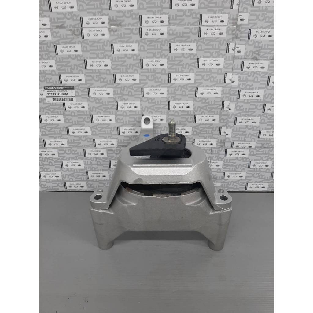 ยางแท่นเครื่องหน้าขวา NISSAN TEANA J32 , L33 MR20DE 11210-JN30A (เป็นอะไหล่แท้ Nissan)