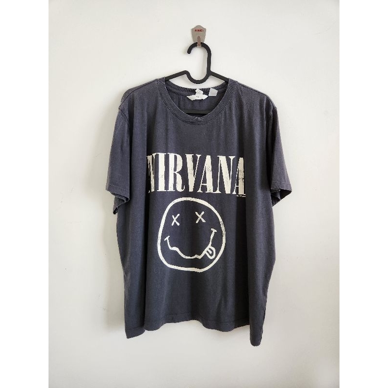 H&M เสื้อยืดลาย 2023 Nirvana