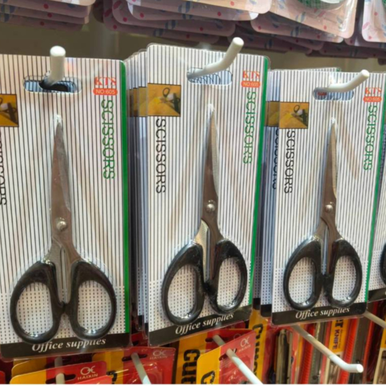 🔥แพ็ค 12 ชิ้น🔥604,605,607กรรไกรตัดกระดาษ กรรไกรขนาดพกพา  ตัดง่าย พกพาสะดวก ทำจากสแตนเลสคุณภาพดี