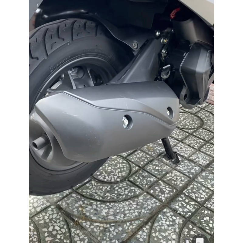 กันร้อนท่อLead125 4V แท้