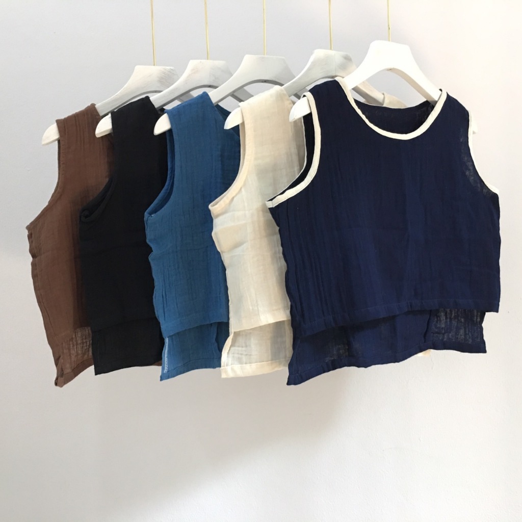 เสื้อครอป ผ้าฝ้ายสาลูทอสองชั้น แขนกุด ด้านหน้าสั้น ด้านหลังยาว ผ้านุ่ม ใส่สบายมาก ๆ