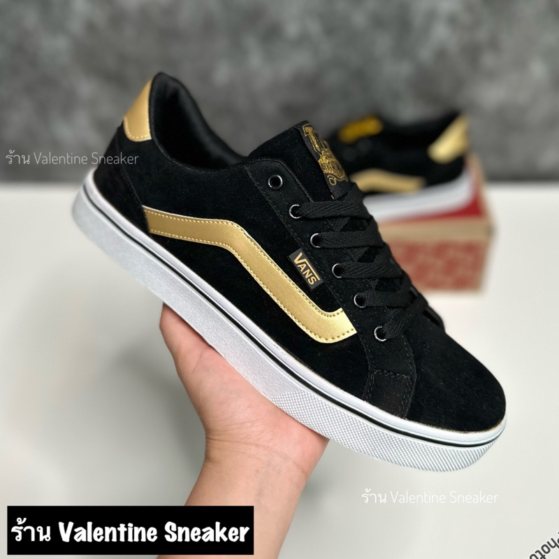 รองเท้าผ้าใบ กำมะหยี่ สินค้าพร้อมส่ง[36-45] ใส่ได้ทั้งผู้ชายและผู้หญิง