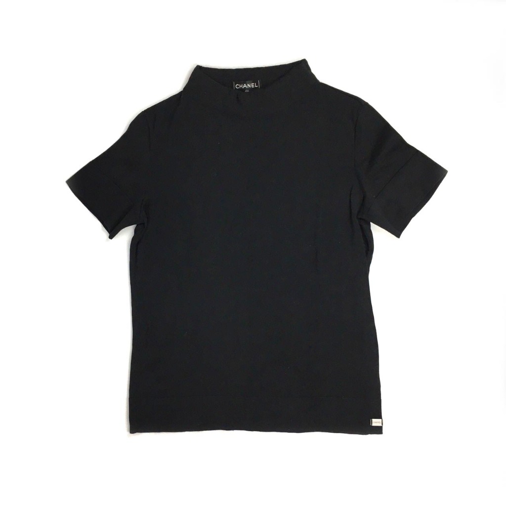 Chanel (ชาแนล) Solid Black Cotton T-shirt 100% Cotton Size 38 เสื้อยืด สีดำ ผ้าคอตตอน ไซส์ 38 SG9/3