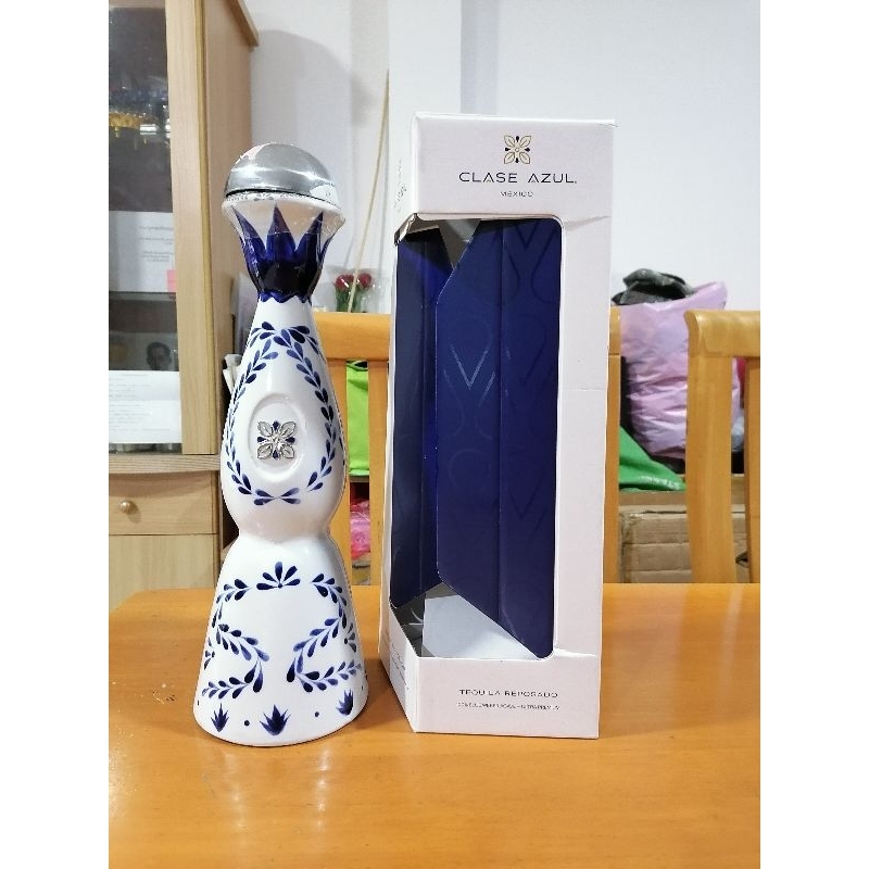 ชุดขวด CLASE AZUL สภาพสวย ใหม่ ครบชุด สำหรับสะสม