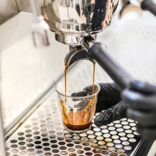 HQ/R เมล็ดกาแฟคั่วอ่อน Colombia Finca Santa Lucia Barrel-Aged Microlot (Peachy)