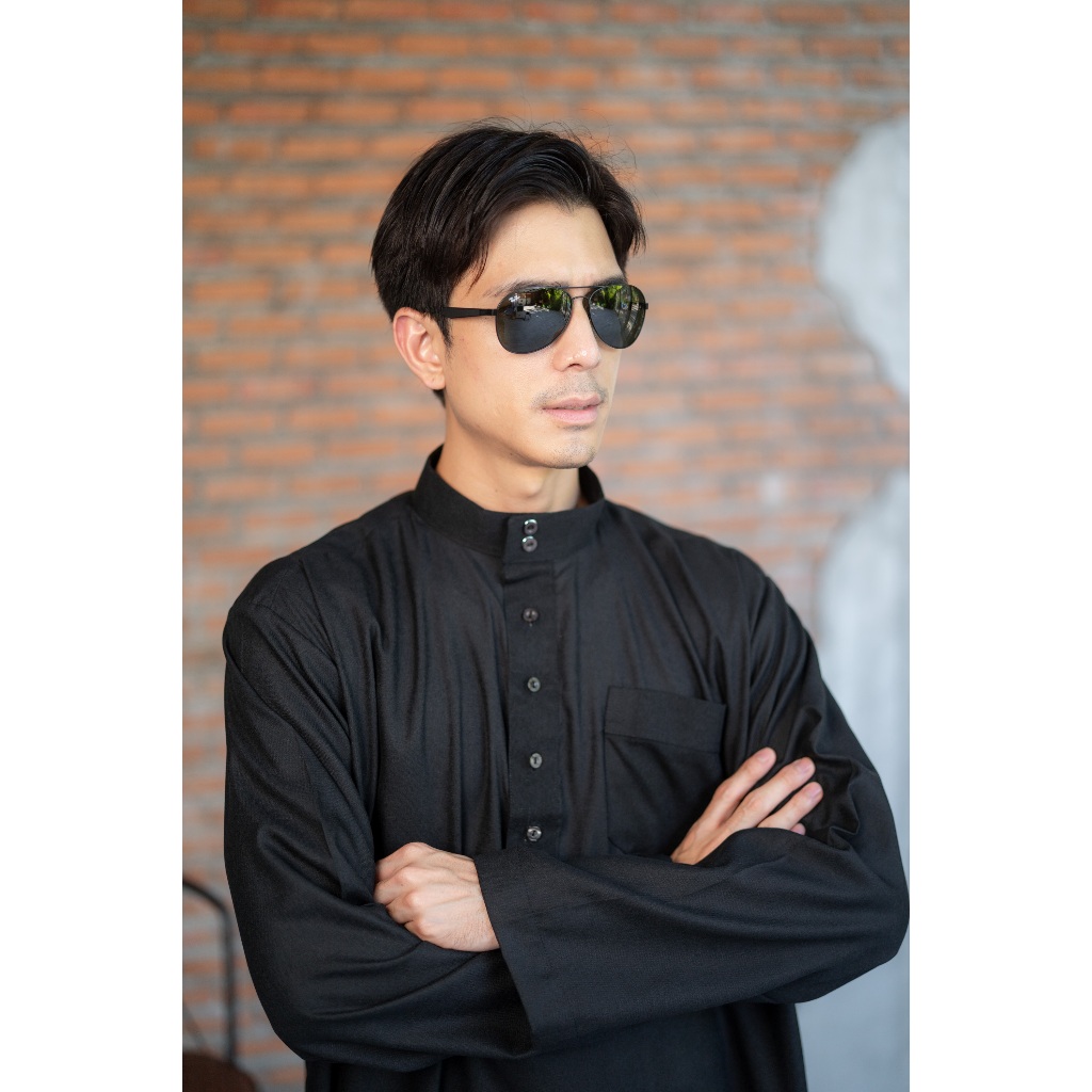 โต๊ปสีดำแขนยาว งานแบรนด์ DAFFAH ทรงคอตั้งสุดเท่ งานเนื้อผ้าคอตตอนผสมโพลีเอสเตอร์ AE51วาริสมุสลิม