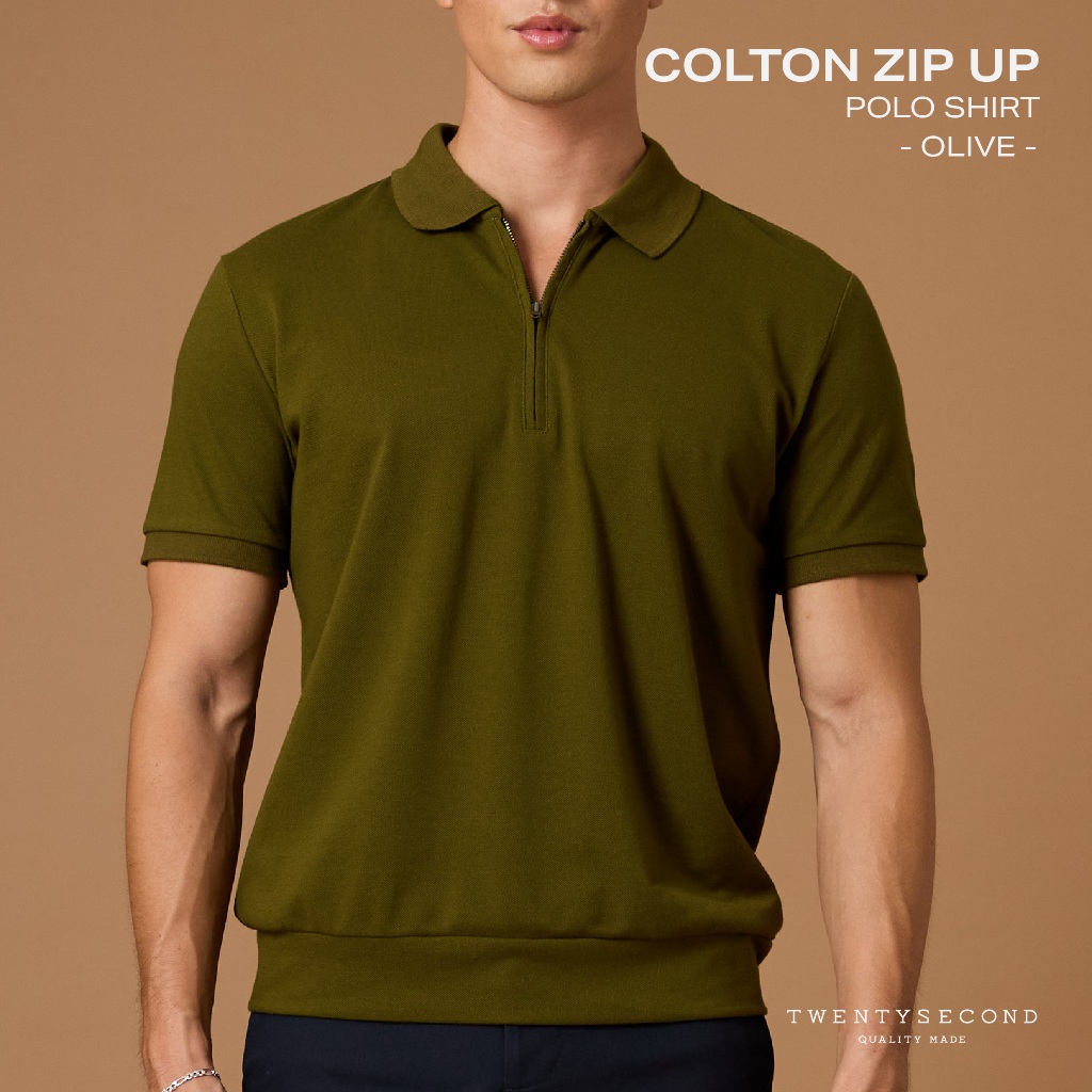 TWENTYSECOND เสื้อโปโลแขนสั้น ปกคอซิป แขนจัมพ์ เอวจัมพ์​ รุ่น Colton Zip Up Polo Shirt - เขียว / Olive