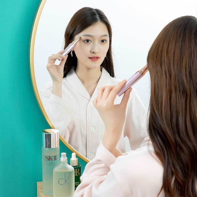 【กรุงเทพจัดส่งสินค้า】Eyebrow Trimmer เครื่องกันคิ้วไฟฟ้า ชาร์จด้วยระบบ USB ที่กันคิ้ว มีดโกนแต่งคิ้ว กำจัดขนคิ้ว ราคา ถูกที่สุด ดีลบีเคเค แกลเลอรีภาพที่ 8