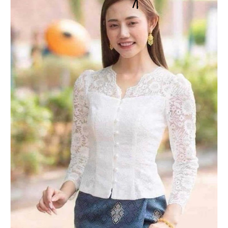 เสื้อลูกไม้อิตาลีคอวีจีบข้าง เสื้อผู้หญิง