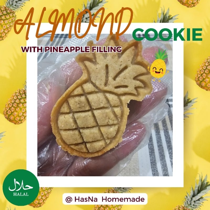 Halal คุกกี้แป้งอัลมอนด์  ไส้สับปะรดกวนถ่าน   Almond cookies filled with pineapple filling, stirred 