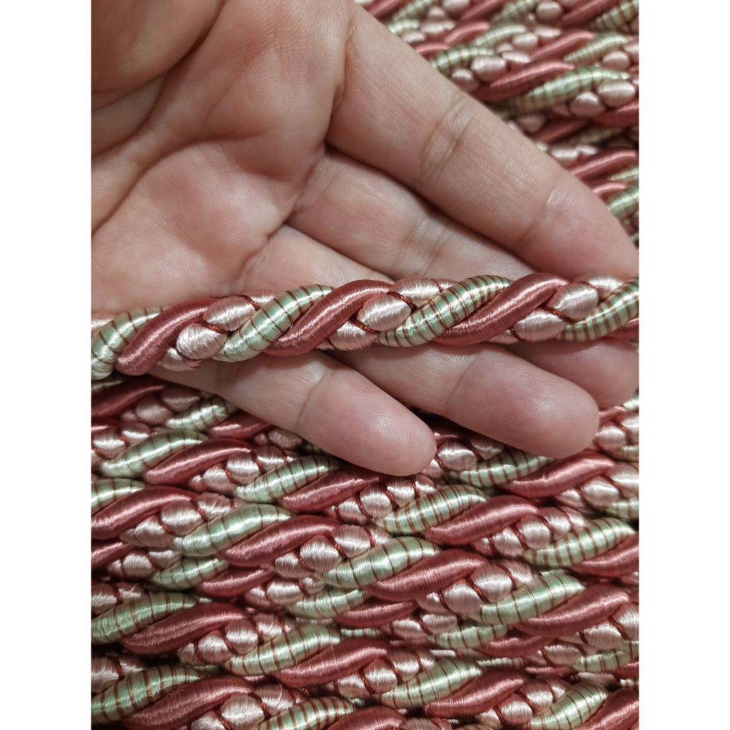 เชือกเกลียวลวดลาย สี