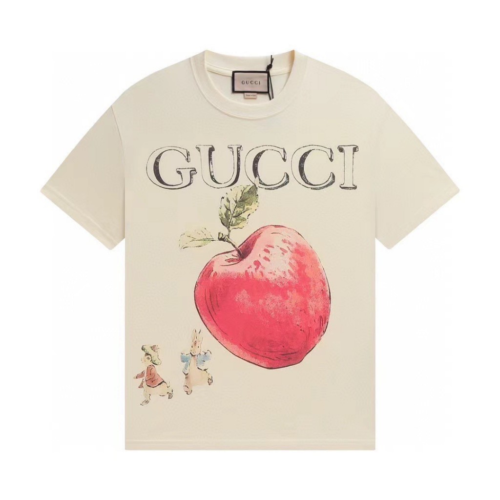 เสื้อPETER RABBIT™ X GCCI T-SHIRT (Apple) ใส่ได้ทั้งผู้ชายและผู้หญิง Size S - XL