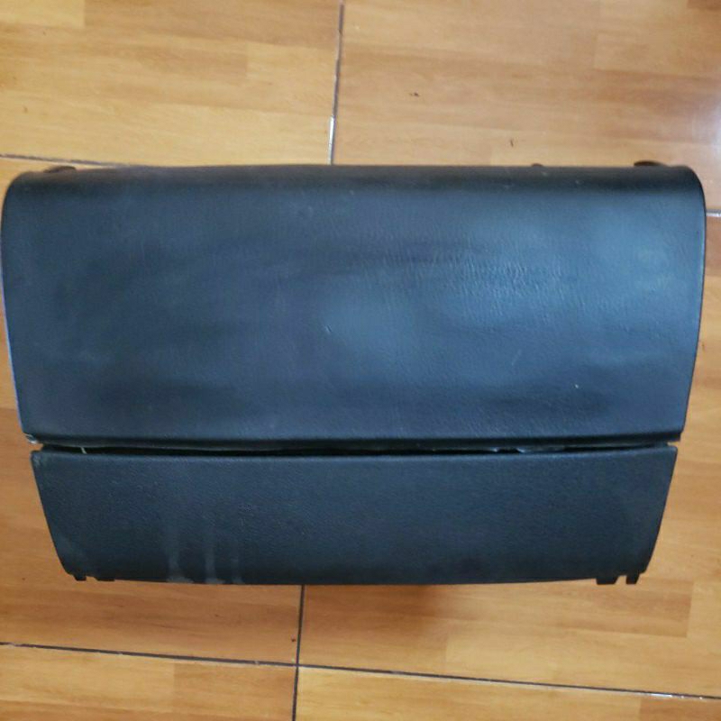 อะไหล่เก๊ะเก็บของ กล่องเก็บของ BMW E36 Part Number 51168153013