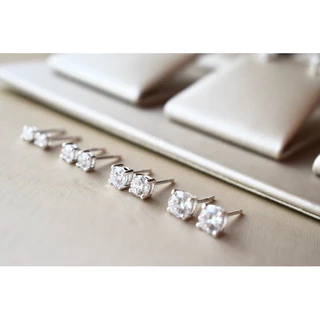 ต่างหูเงินแท้ 925 ประดับเพชร CZ Swiss Diamond งานฝัง 4 เตย - Allure Jewelry