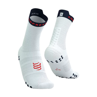 COMPRESSPORT ถุงเท้าวิ่ง Pro Racing Socks v4.0 Run High ยาวครึ่งแข้ง ไร้ตะเข็บ แห้งไว สีใหม่
