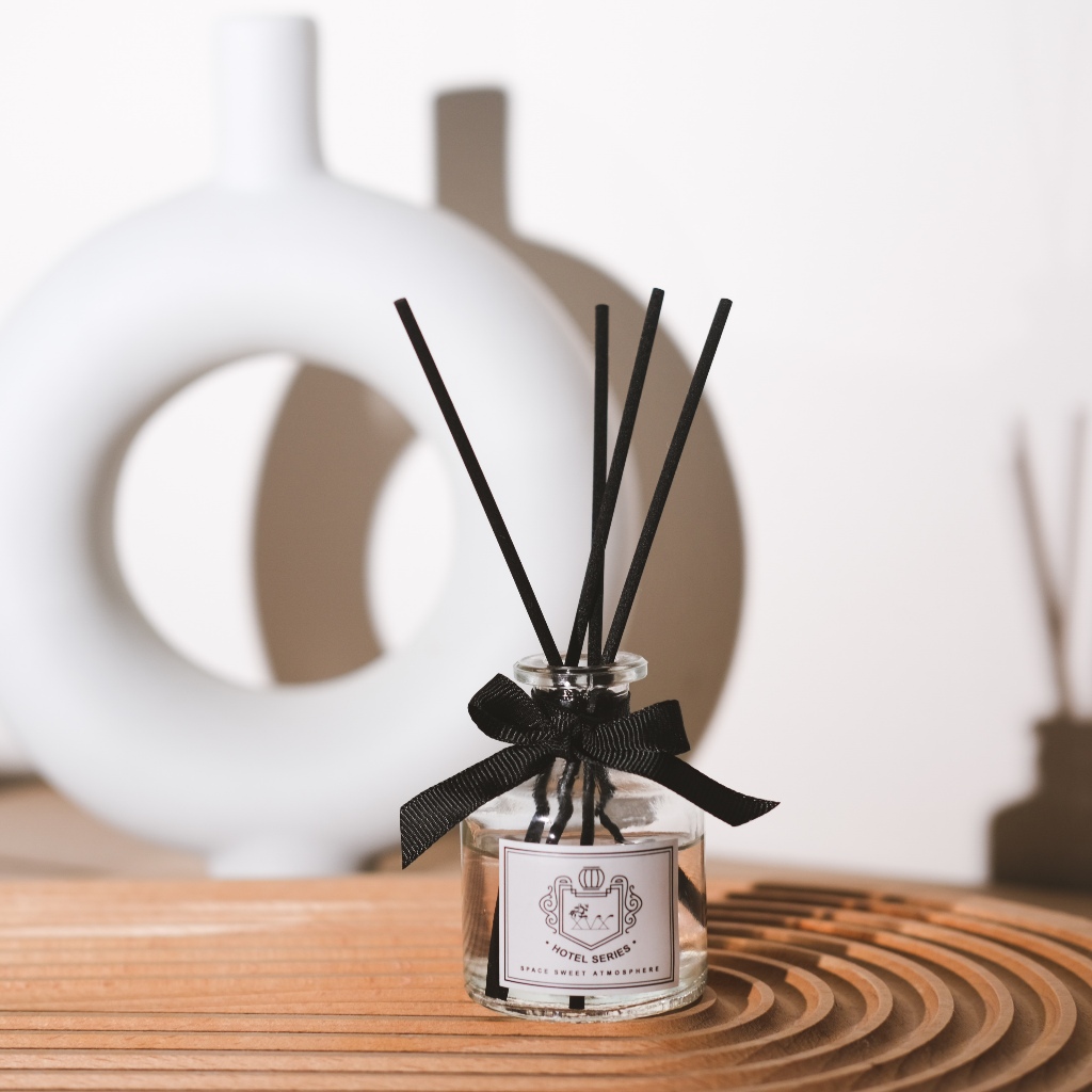 XVX ก้านน้ำหอม น้ำมันหอมระเหย ก้านไม้หอมปรับอากาศ 50มล (004) พร้อมกล่อง - รูปที่ 4