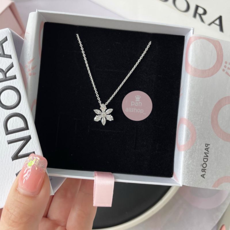 (ของแท้100%)Pandora Herbarium cluster silver necklace สร้อยคอดอกไม้