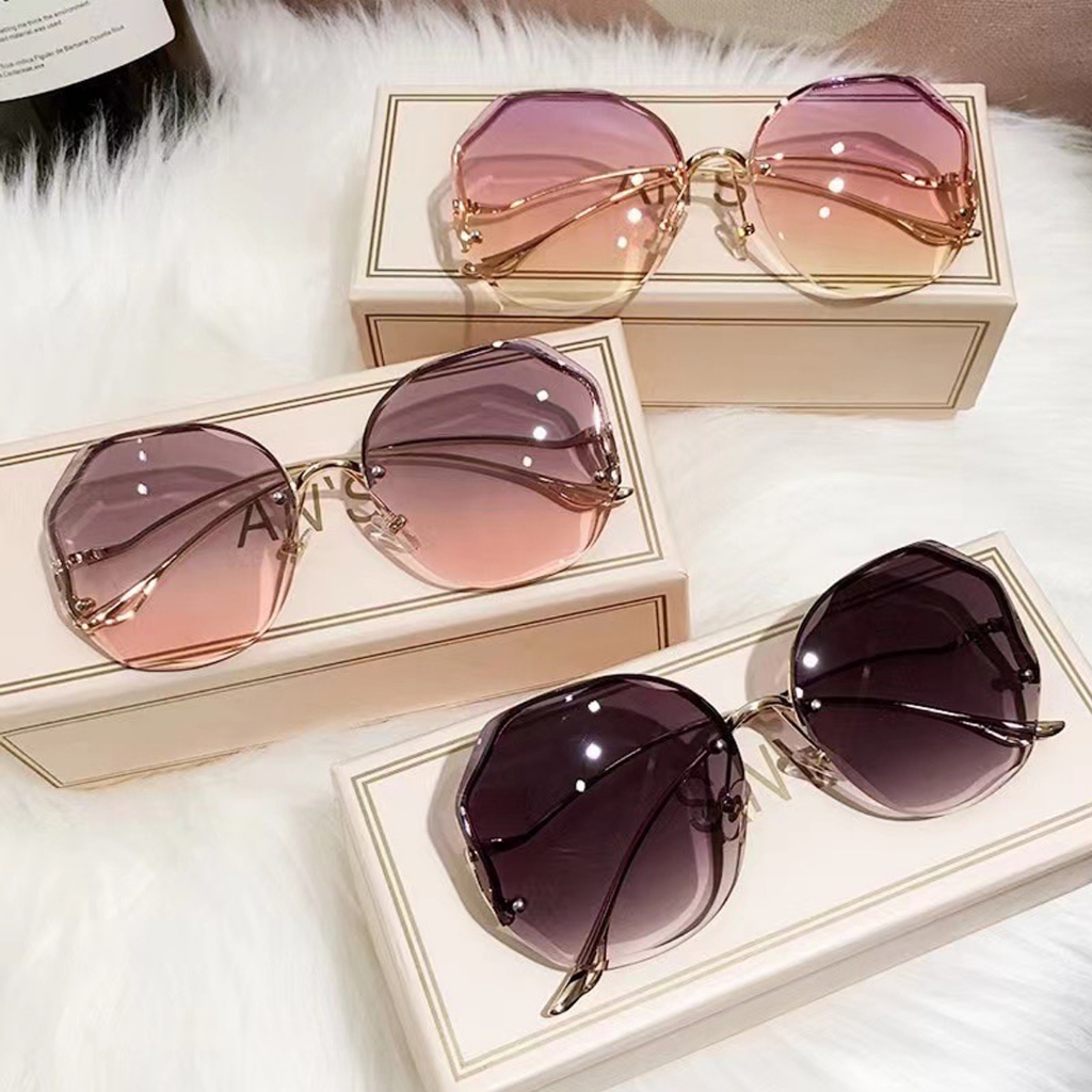 แว่นตากันแดด ทรงสี่เหลี่ยม ขนาดใหญ่ สไตล์วินเทจ ป้องกัน UV400 และกรอบโลหะ สําหรับผู้หญิง