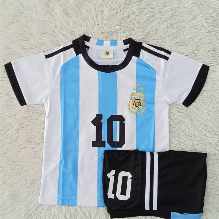 ชุดกีฬาเด็ก ใส่เล่นกีฬา ทีมอาร์เจนติน่าArgentina สกรีนเบอร์10ชื่อเเมสซี่ เสื้อ+กางเกง ราคาถูกป้ายงานปัก ปี2023