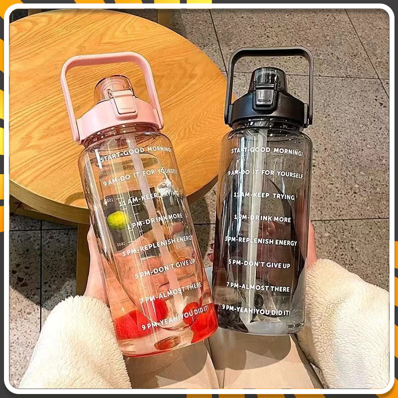 ขวดน้ำ 2ลิตร ขวดน้ำขนาดใหญ่ ความจุสูง หูจับป้องกันการลื่น และพกพาสะดวก ขวดน้ำเพื่อสุขภาพมาใหม่จ้า (แถมสติ๊กเกอร์)